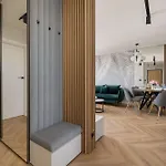 Air Conditioned In With Parking And Desk By Renters * Tychy