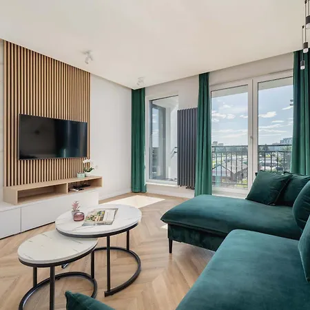 Air Conditioned In With Parking And Desk By Renters 아파트 타이치