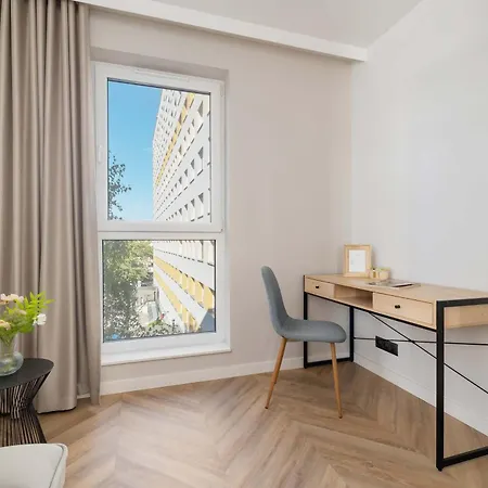 아파트 Air Conditioned In With Parking And Desk By Renters *