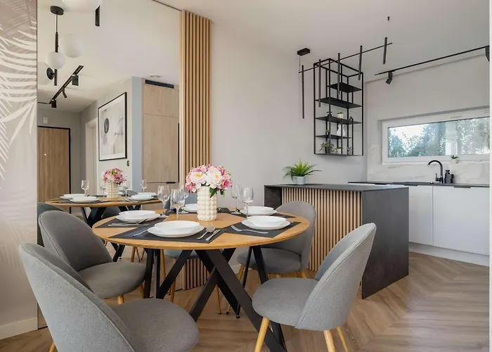 דירה Air Conditioned In With Parking And Desk By Renters *