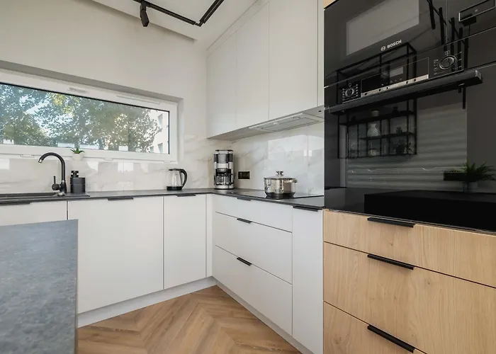 דירה Air Conditioned In With Parking And Desk By Renters