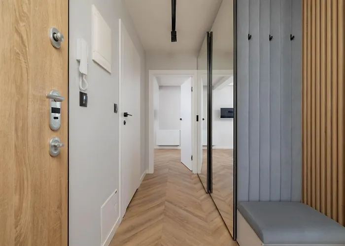 דירה Air Conditioned In With Parking And Desk By Renters